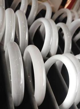 2026白色猫眼渐变手镯女款ins小众设计简约清新古风水晶饰品厂家