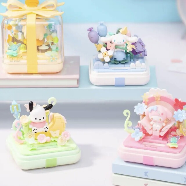 Moonlight Society Sanrio Melody Love Star Wish Fingertip Ring Big-Eared Dog Perfume Bottle Assembled Le Toy Building Blocks