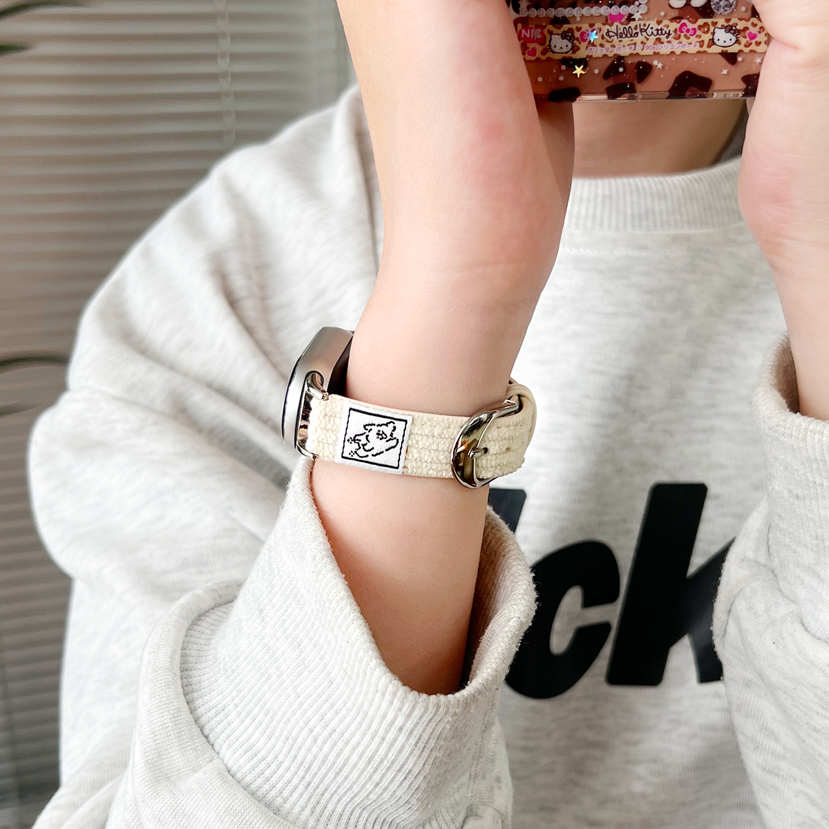 适用小米手环10手表带9nfc版秋冬新款腕带8高级感小众系列7韩系专用手表链6电子智能运动5灯芯绒九十代陶瓷版 - 图2