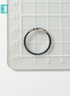 畹町精致锆石戒指