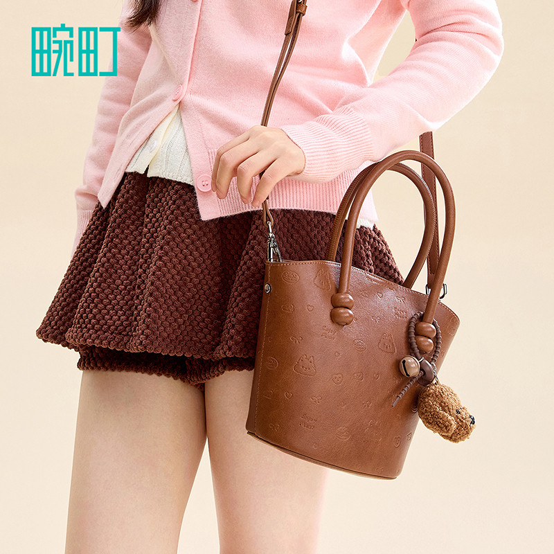 畹町趣味压纹手提斜挎包可露丽风棕色小托特包秋冬复古单肩包包女,淘宝优惠券,粉丝福利购,淘宝优惠卷