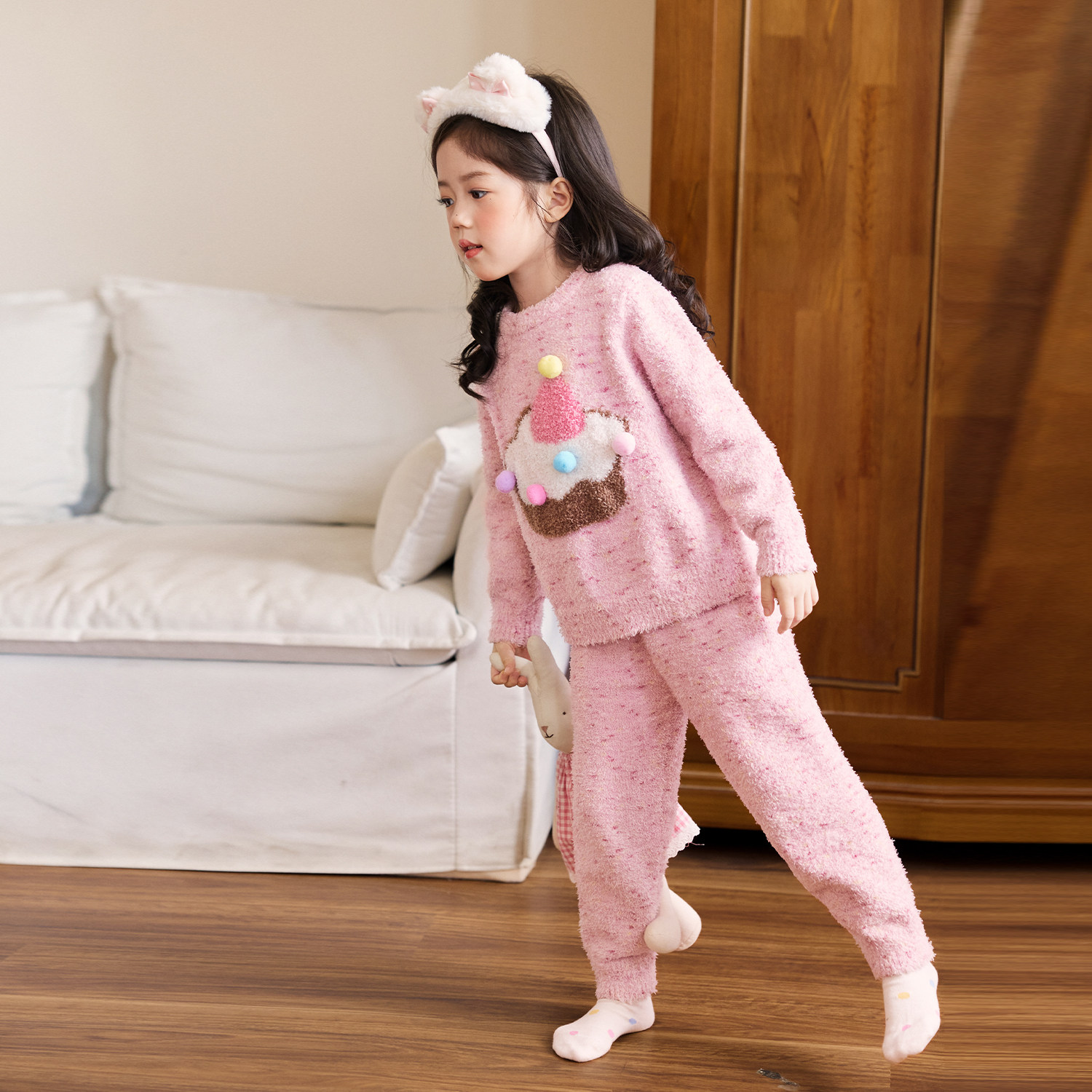 小O宝童装 宝宝珊瑚绒家居服女加绒保暖2025冬季新款女童毛绒睡衣,淘宝优惠券,粉丝福利购,淘宝优惠卷