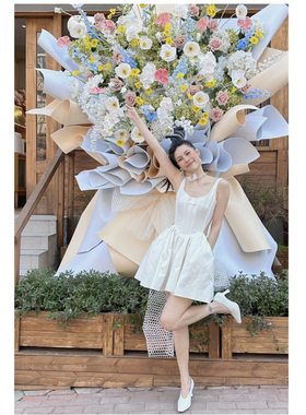 户外打卡布置婚礼巨型玫瑰花