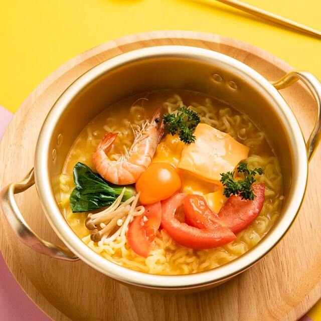 Korean imported tumbler gold ramen Korean real seafood ramen instant noodles Korean spicy cabbage instant noodles