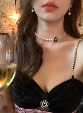 黑色山茶花仿珍珠项链小