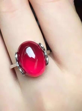 红色仿玛瑙复古镂空花纹