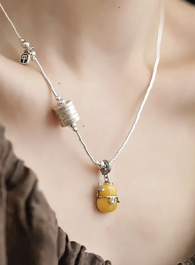 925银蜜蜡招财猫吊坠轻奢毛衣链