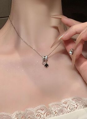 幸运花朵吊坠项链女高级感气质轻奢锁骨链小众设计感毛衣链配饰