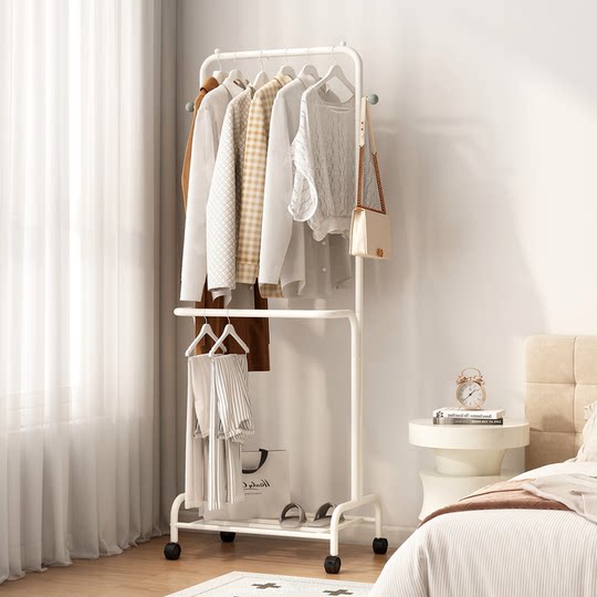 Slip-Schlafzimmer-Kleiderständer aus Eisen im cremefarbenen Stil