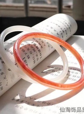 中国风手镯碧玉女款少女细圆条叮当镯菠菜绿玉镯子年轻款美人条