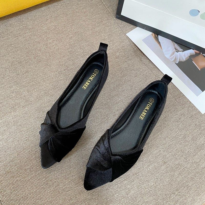 女鞋秋款2023新款婚鞋红色尖头平底单鞋女平跟软底工作鞋黑色瓢鞋,淘宝优惠券,粉丝福利购,淘宝优惠卷