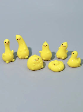 创意可爱搞怪小黄鸭桌面摆件