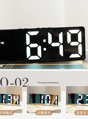 夜光镜面时钟高颜值钟表时间表摆件led数字显示充电桌面电子闹钟