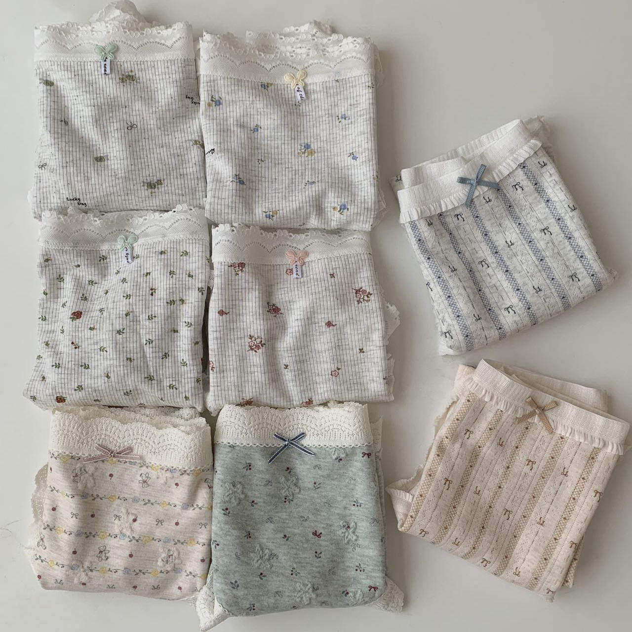 Dstudio杜小宅入秋了一袋碎花温柔内裤女十条装女三角中高腰盲袋,淘宝优惠券,粉丝福利购,淘宝优惠卷