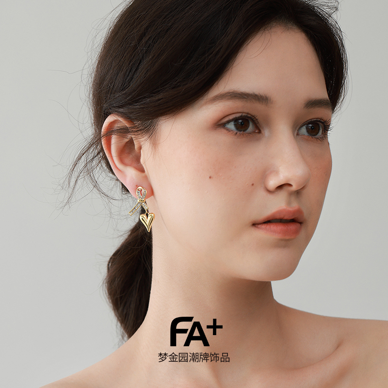 梦金园/FA+ 爱心形耳钉女925银小众设计感时尚轻奢耳环气质耳饰品 - 图2