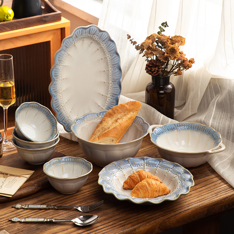 烟蓝陶瓷碗碟套装家用2023新款餐具法式浮雕米饭碗高级感轻奢碗盘 - 图0