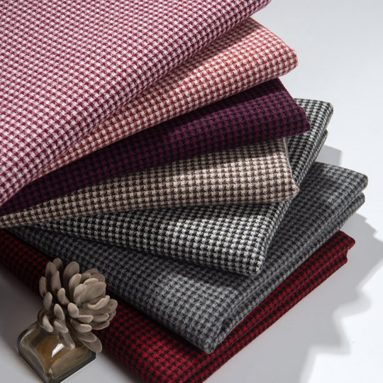 Einfarbige DIY-Kleidung aus Kaschmir-Wollstoff