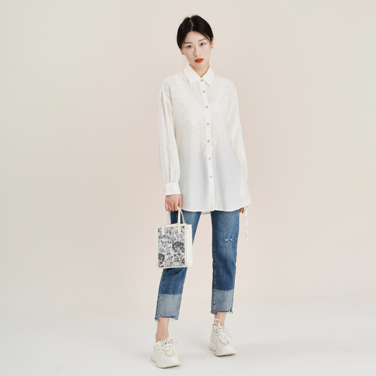 西町村屋牛仔裤女秋季新款文艺休闲感破洞拼色小脚裤子HC8307359,淘宝优惠券,粉丝福利购,淘宝优惠卷