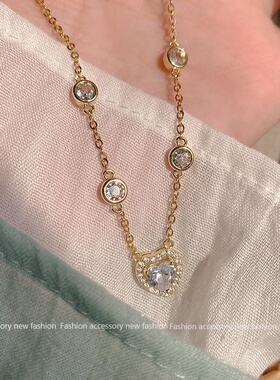 甜美爱心项链女 轻奢小众2023年新款潮锁骨链 高级感锆石钛钢颈链