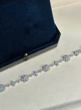 S925银精工高级感花朵六瓣花手链镶嵌高碳钻超闪满钻马眼手饰