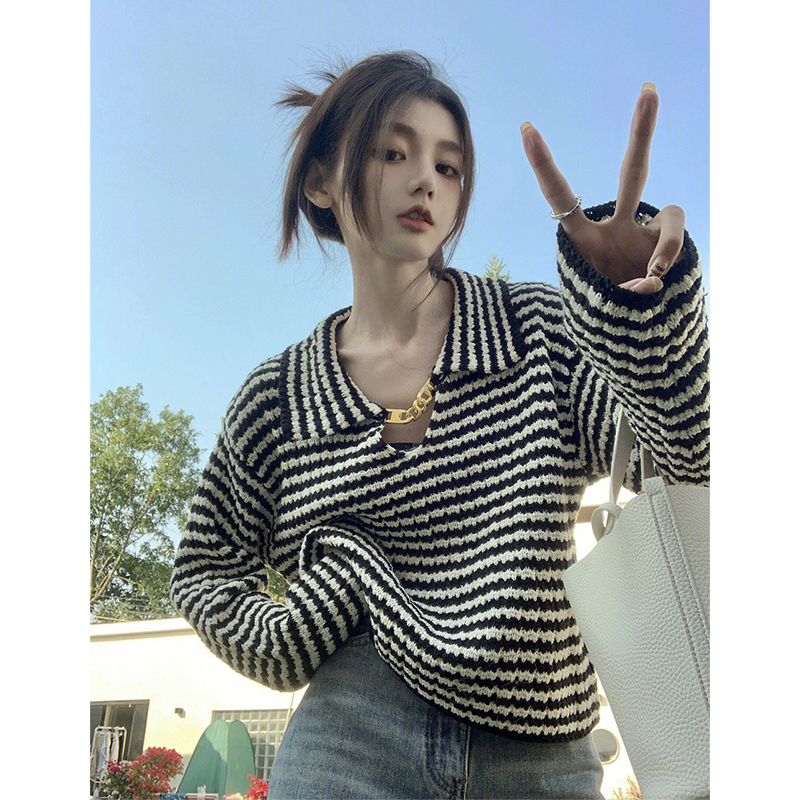 法式赫本风撞色条纹长袖娃娃领针织衫女早春宽松显瘦金属条上衣潮