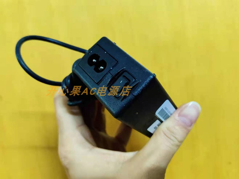 库存划痕原装全汉19V3.42A电源适配器FSP065-RHC带开关充电线通用 - 图2