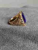 Dance Tanggu played by hand to adorned the sapphire K gold ring