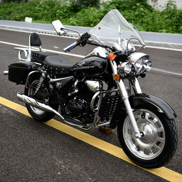Qianjiang Storm Prince 150 retro cruise motorcycle