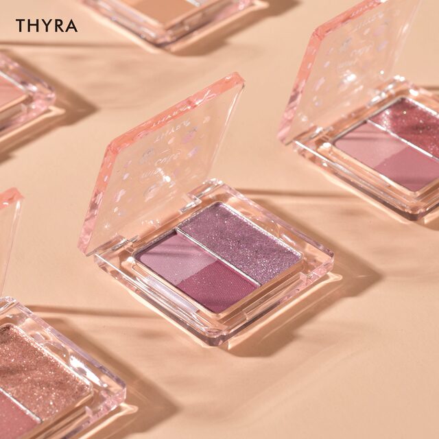 Tanya 3-color eyeshadow with fine shimmering pearls