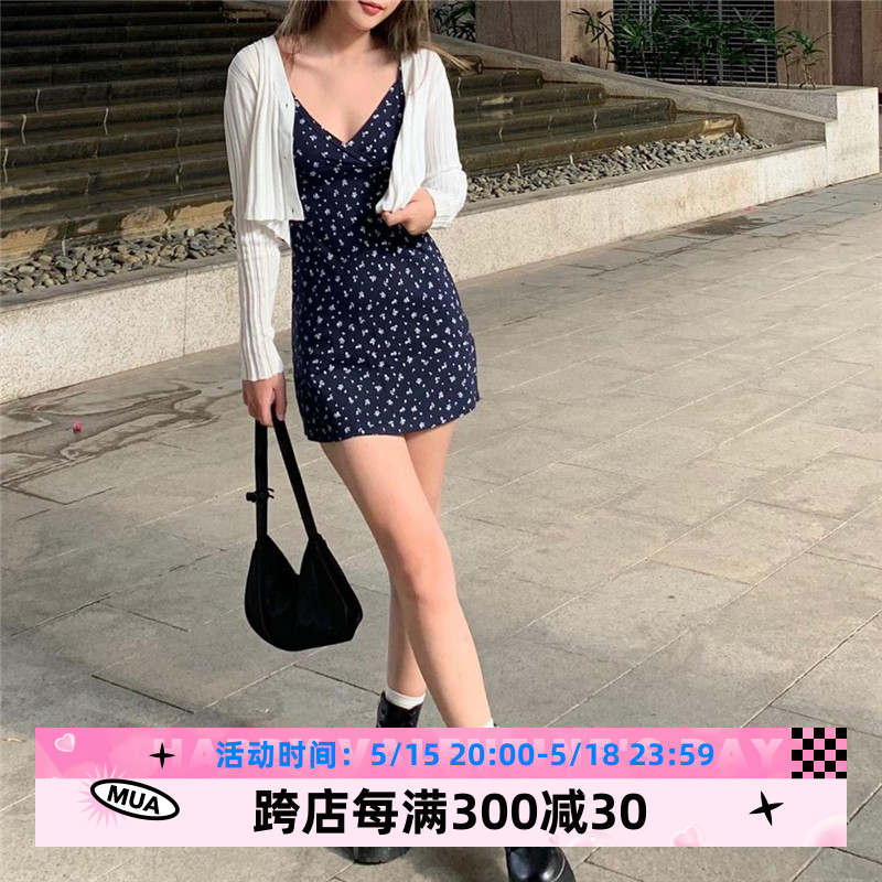 KINGGIRL韩风ins蓝色风铃碎花BM少女感V领吊带连衣裙高腰包臀短裙 - 图0