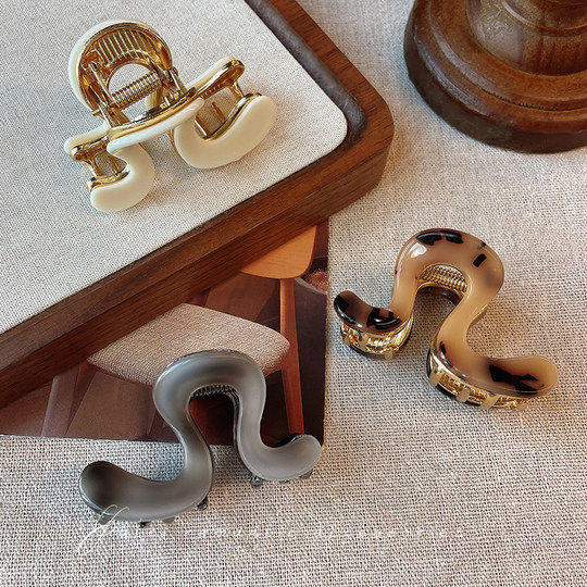 高马尾抓夹女2024新款高级感后脑勺半扎发发夹发量少鲨鱼夹子发饰