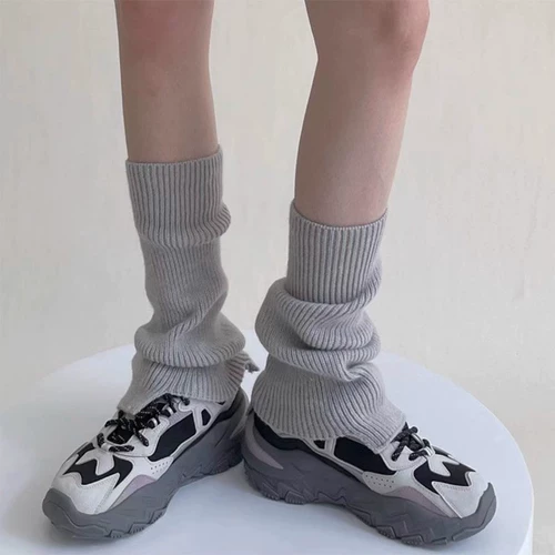 Сестры с толстыми ногами благословлены ~ Ранние весенние модные пробелы личности мягкие и клейкие.