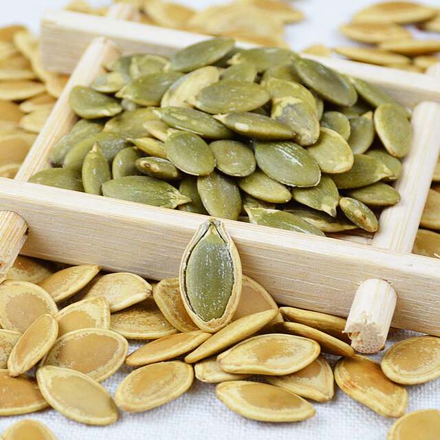 Wang Jianmin 2Jin Jin is equal to 0.5kg, packed with five-flavored paper skin, pumpkin seeds, large particles, snacks, nuts and roasted seeds and nuts, specialties