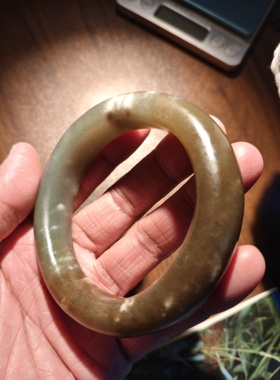 手镯且末糖玉手镯圈口59宽17厚11重96克