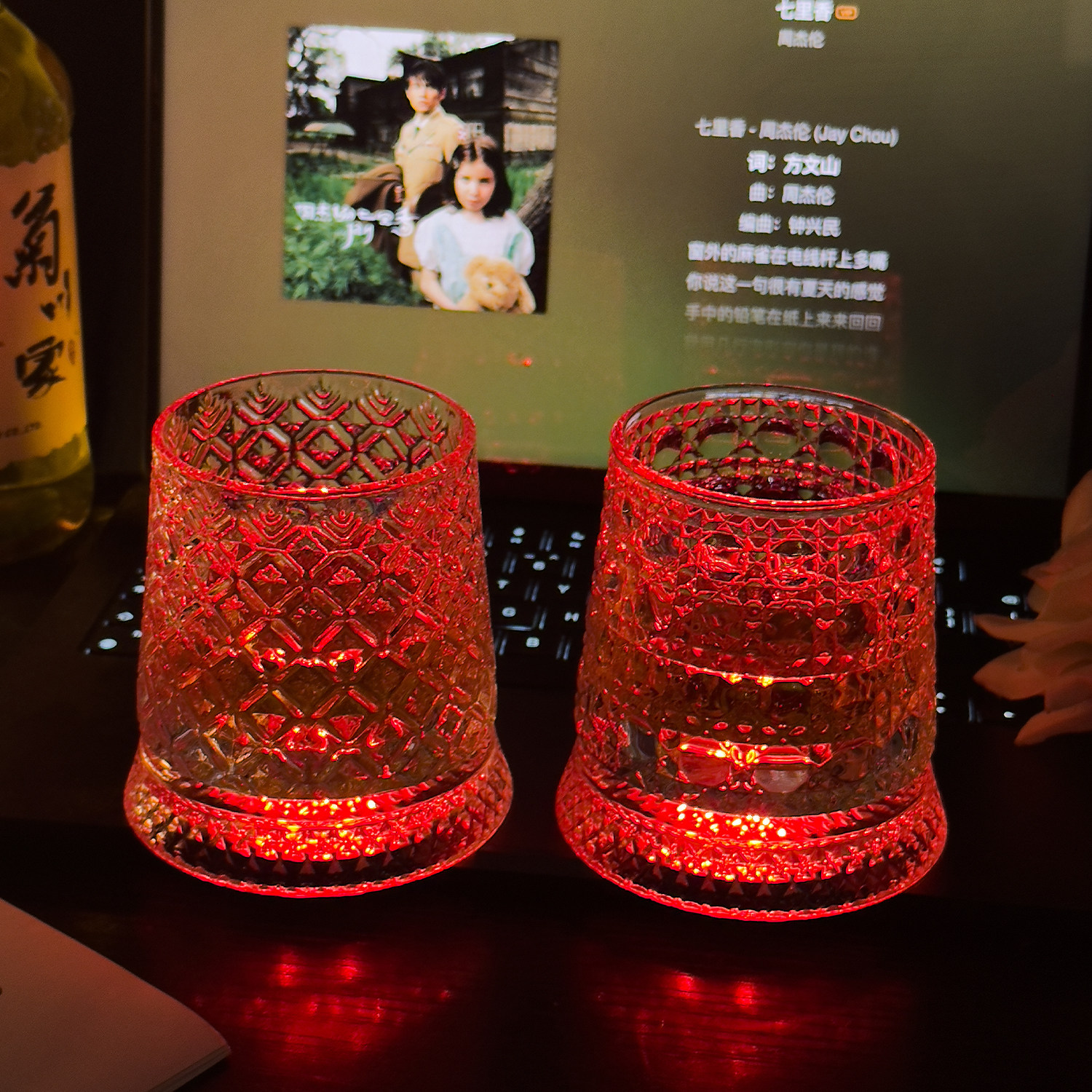 【送发光杯垫】麦卡伦同款旋转威士忌酒杯解压洋酒杯不倒翁转转杯,淘宝优惠券,粉丝福利购,淘宝优惠卷