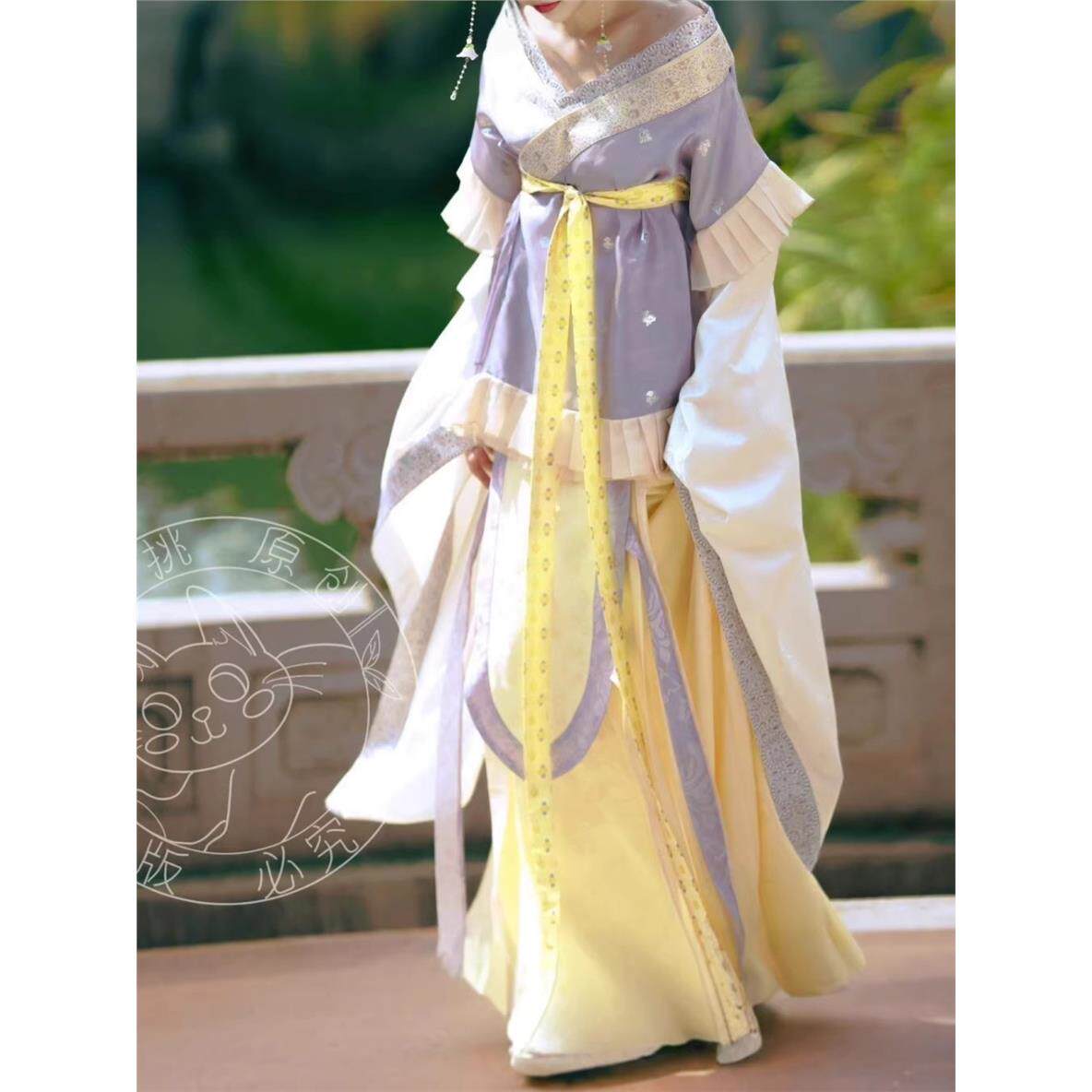 Sui Dynasty Hanfu women's half-sleeved skirt covering the knees