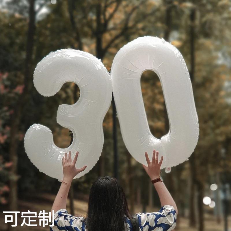 网红白色铝膜气球数字32寸40寸飘空生日装饰派对布置露营拍照道具 - 图2