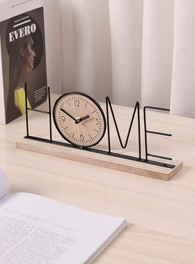 创意简约钟表字母铁艺时钟摆件家居玄关客厅电视柜桌面装饰品摆设