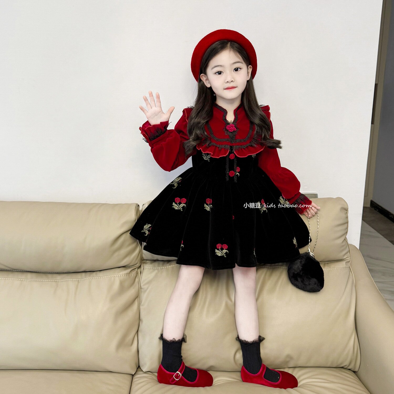 女童法式玫瑰花刺绣加绒丝绒连衣裙2025冬季新款女孩新年公主裙子,淘宝优惠券,粉丝福利购,淘宝优惠卷