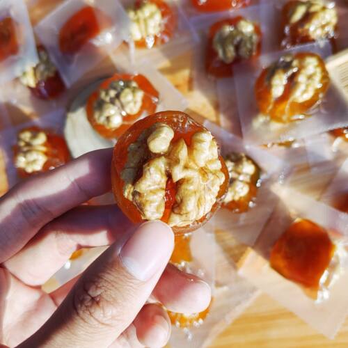 新疆特产西域皇后金杏烤核桃500g蜜饯果脯杏脯夹核桃仁独立包装 - 图2