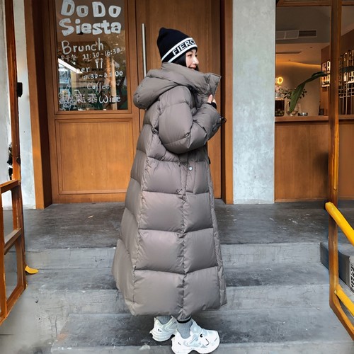 90白鸭绒长款过膝羽绒服女2026新款到脚踝东北加厚保暖面包服外套 - 图2