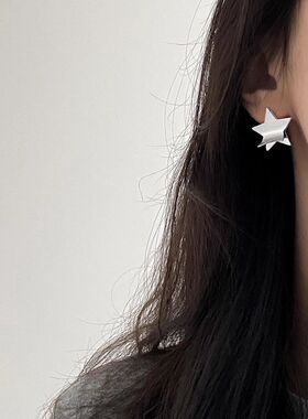 原创五角星耳钉女小众设计高级感简约气质欧美金色耳环夏独特耳饰