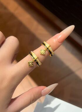 复古黑色花朵挂坠戒指女新中式黑珐琅满钻指环百搭显气质日常佩戴