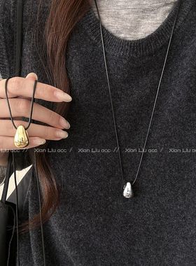 简约黑绳水滴吊坠项链2025新款爆款小众设计高级感长款毛衣链配饰