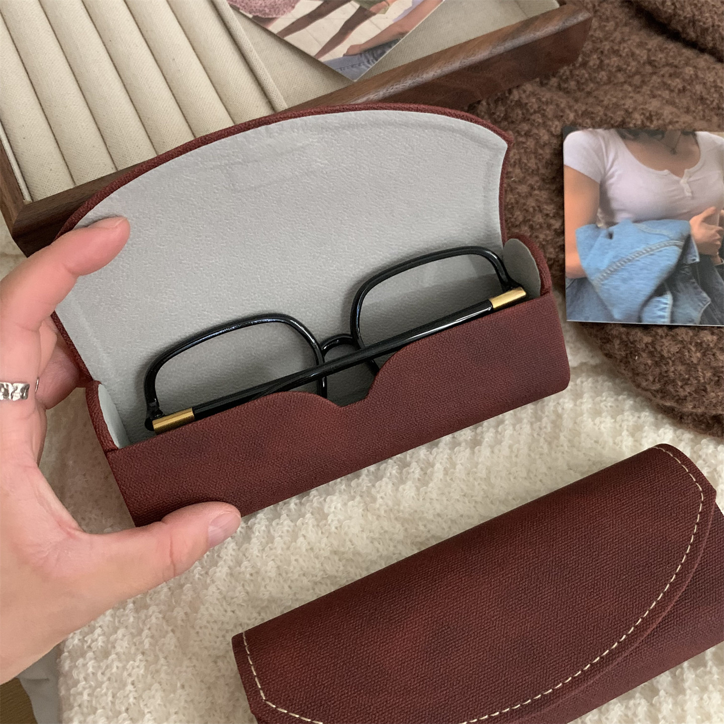 高级感复古红色眼镜盒日系防尘学生便携轻便近视太阳镜墨镜收纳盒,淘宝优惠券,粉丝福利购,淘宝优惠卷