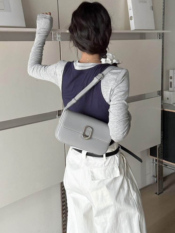 2025新款时尚百搭单肩斜挎包女高级感小众设计手提包包8785,淘宝优惠券,粉丝福利购,淘宝优惠卷