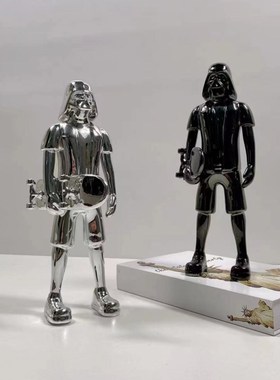 现代简约创意人物摆件样板房售楼处桌面软装饰品茶几电视柜工艺品