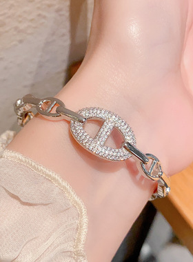 2025年新款热销中国风猪鼻子手镯