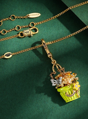 甜美清新珐琅彩釉绿色花盆吊坠镶钻蝴蝶彩花字母花篮吊篮包挂项链