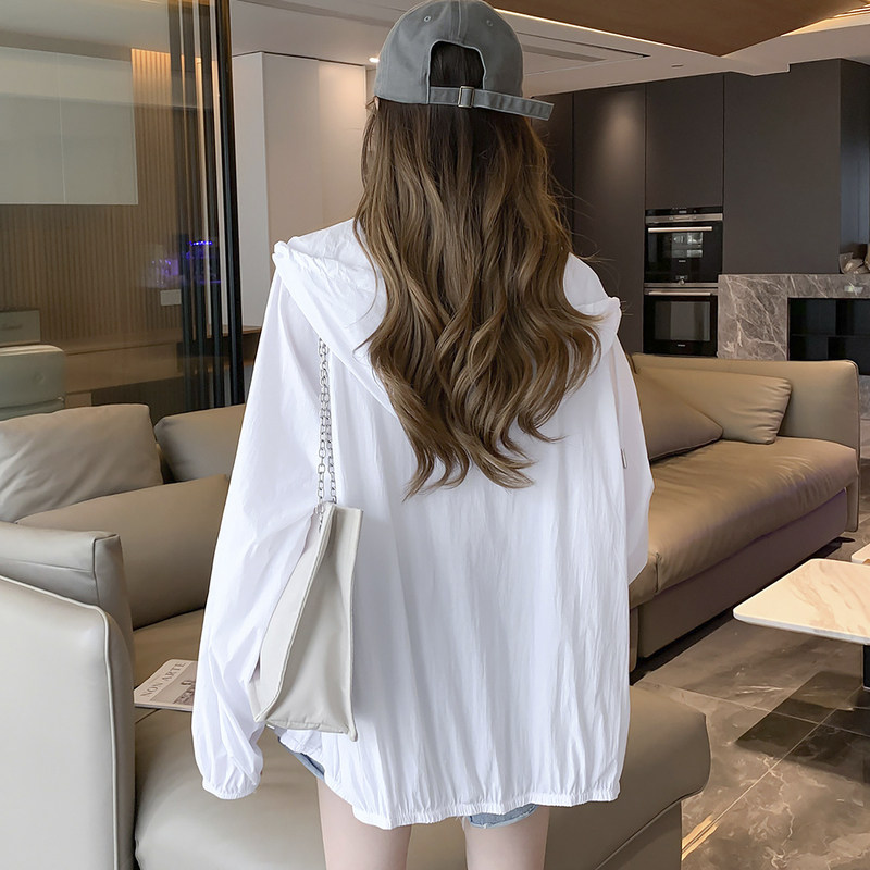  唐狮outlets店短外套